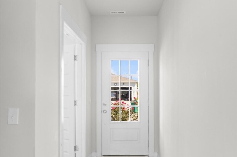 Building Photo - 910 Sassafras Ct.