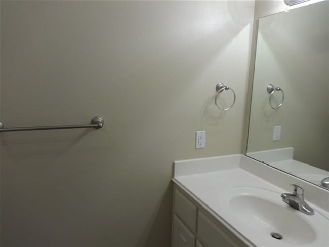 Building Photo - 9116 Dolphin Cir