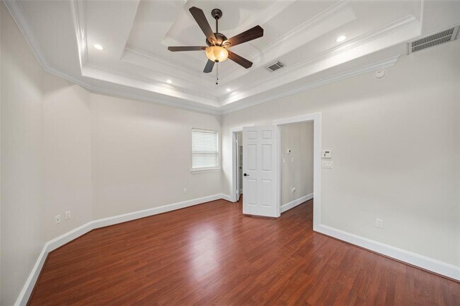 Building Photo - 2105 Linder St