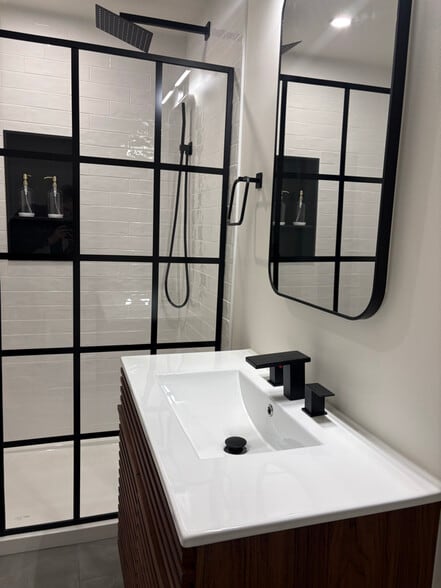 Building Photo - 5012 Pentridge St