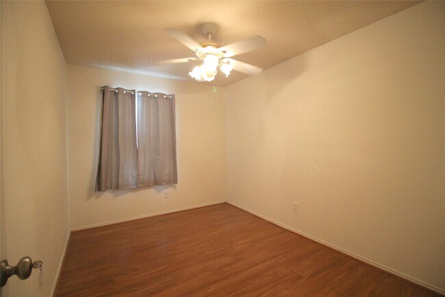 Building Photo - 6515 Bryant Park Ct