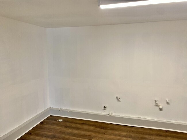 Building Photo - 812 Elma G Miles Pkwy