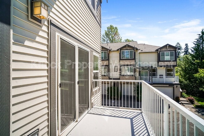 Building Photo - 13970 SW Scholls Ferry Rd