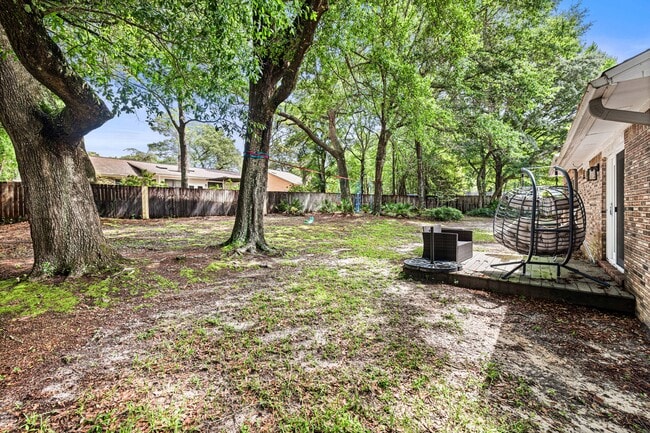 Building Photo - 507 Nassau Dr