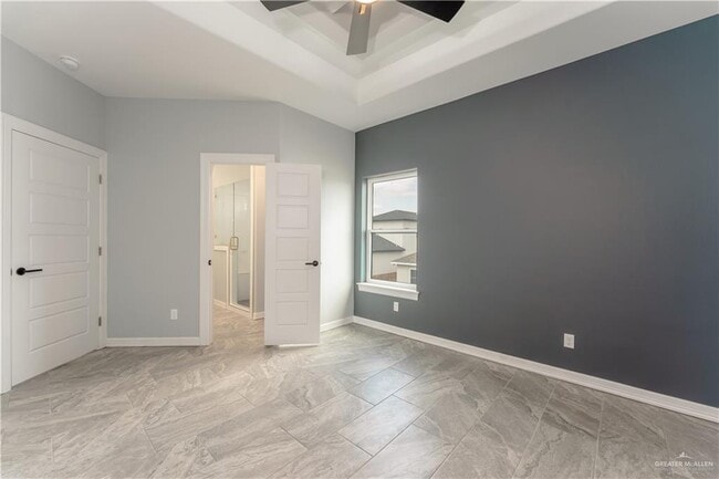Building Photo - 1711 Lago Delton