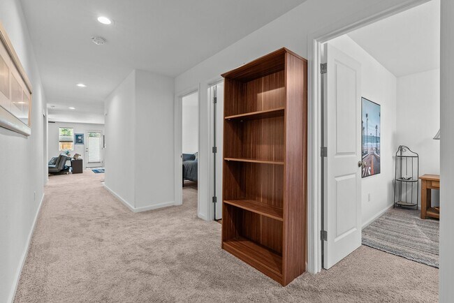Building Photo - FURNISHED! 3 Bedroom, 2 Bathroom New Home ...