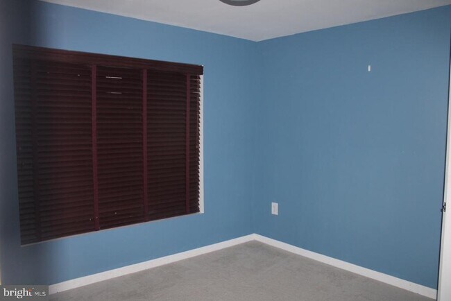 Building Photo - 222 Mary Jane Ln