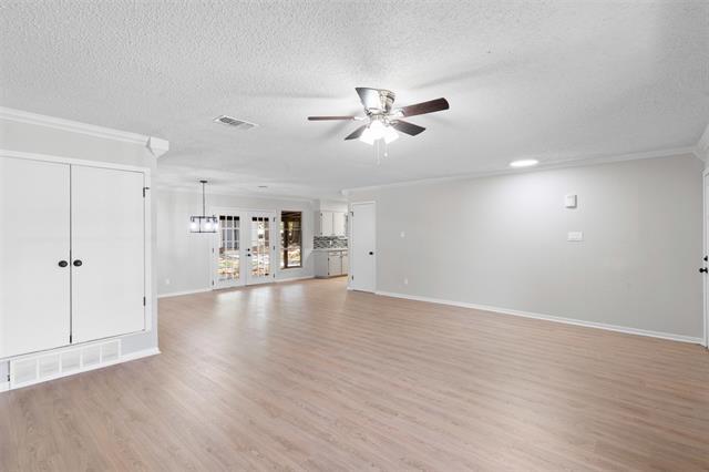 Building Photo - 2423 Jewell Dr