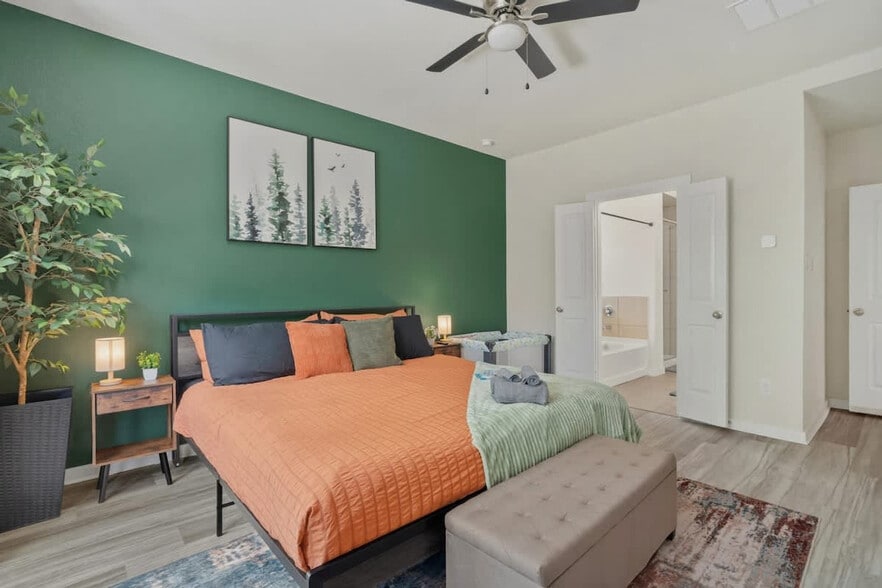Building Photo - 5038 Azalea Trace Dr