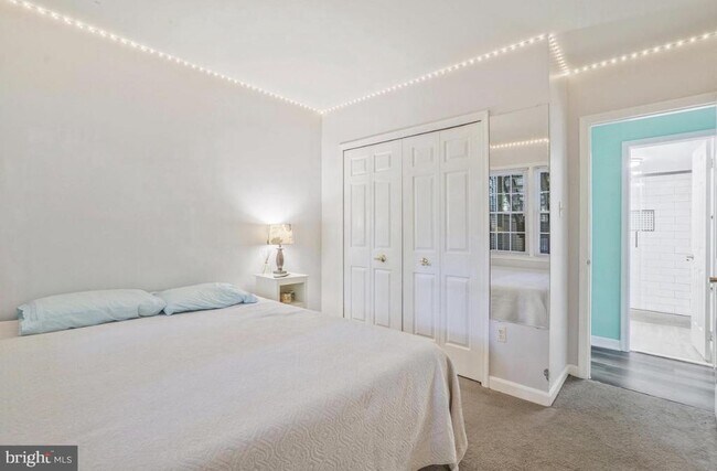 Building Photo - 9801 Burke Pond Ln