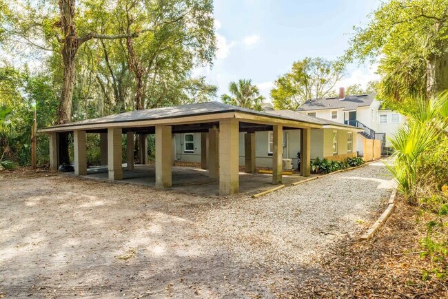 Building Photo - 1533 Flagler Ave