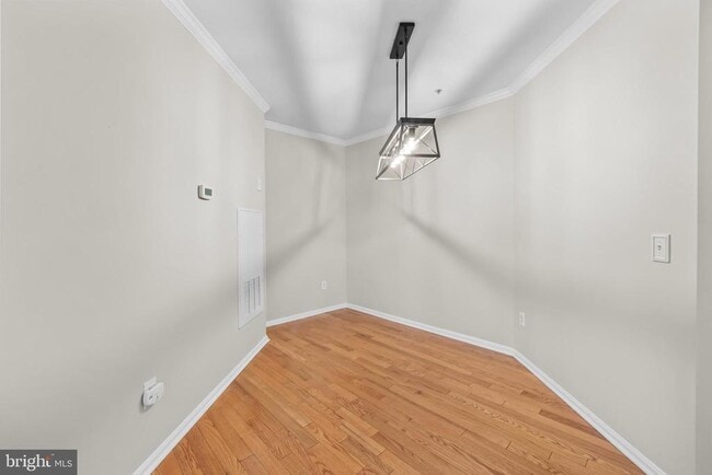 Building Photo - 4951 Brenman Park Dr