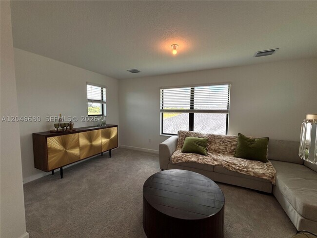 Building Photo - 10660 Wilgrove 10660