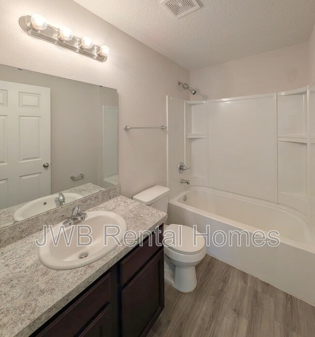 Building Photo - 3011 College St