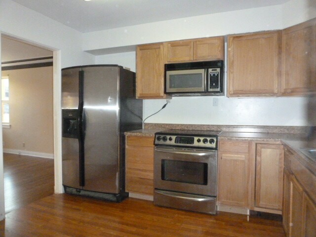 Primary Photo - 204 W Placer Ave
