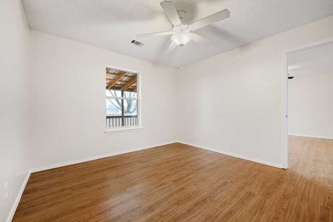 Building Photo - 100 Grand Brook Dr