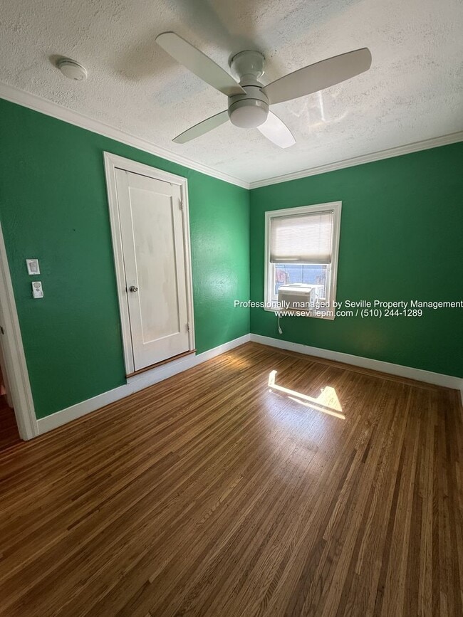 Building Photo - MOVE IN READY 3BR/1BA MAXWELL PARK HOME!