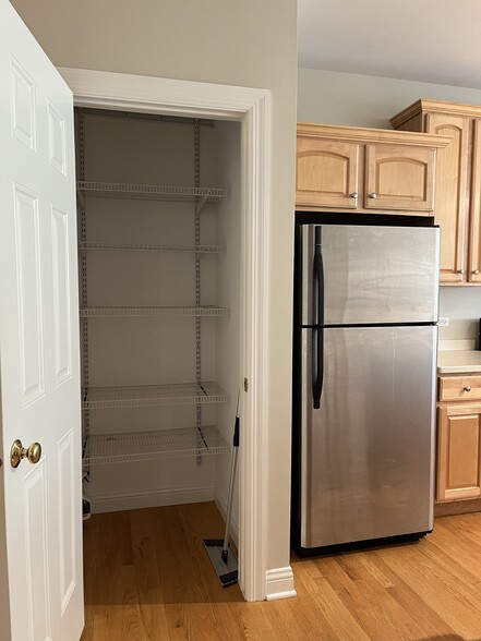 Building Photo - 1531 Queen Ann Ln