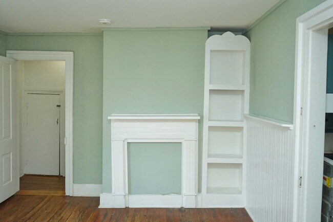 Building Photo - 920 Anderson St