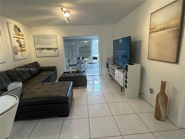 Building Photo - 6050 NW 64th Ave