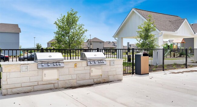 Building Photo - 5517 Stadio Ave