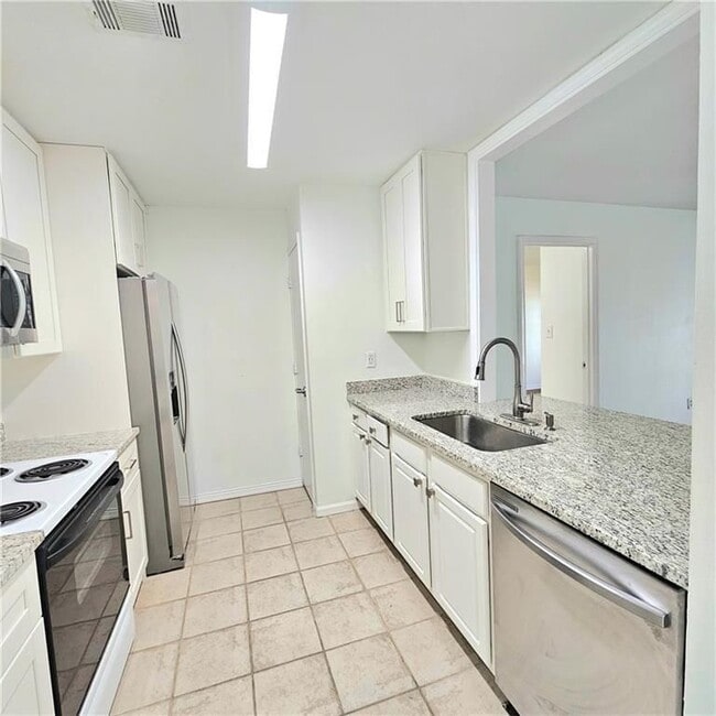 Building Photo - 3655 Habersham Rd NW