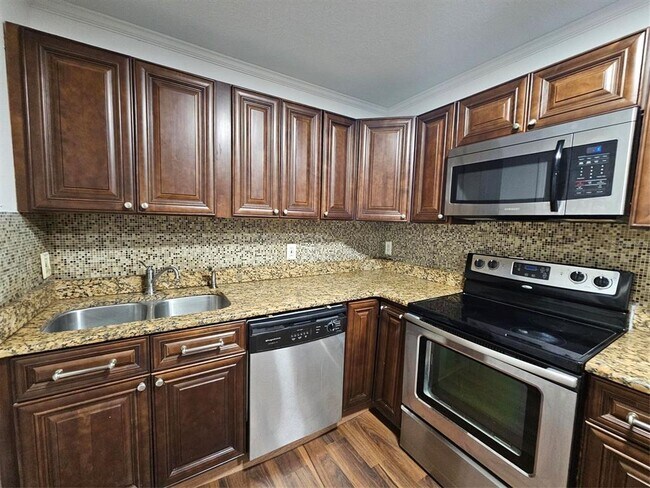 Building Photo - 2408 Barley Club Ct