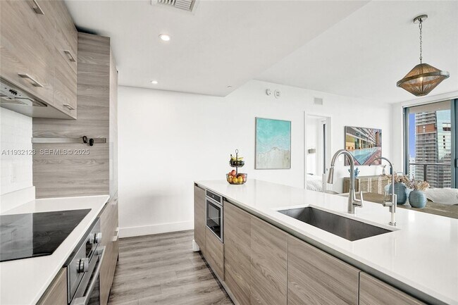 Building Photo - 1300 S Miami Ave