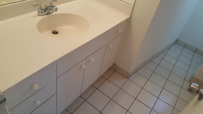 Building Photo - 1132 SW 3rd St