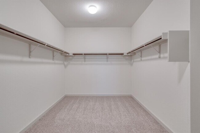 Building Photo - 7501 Smallwood Dr