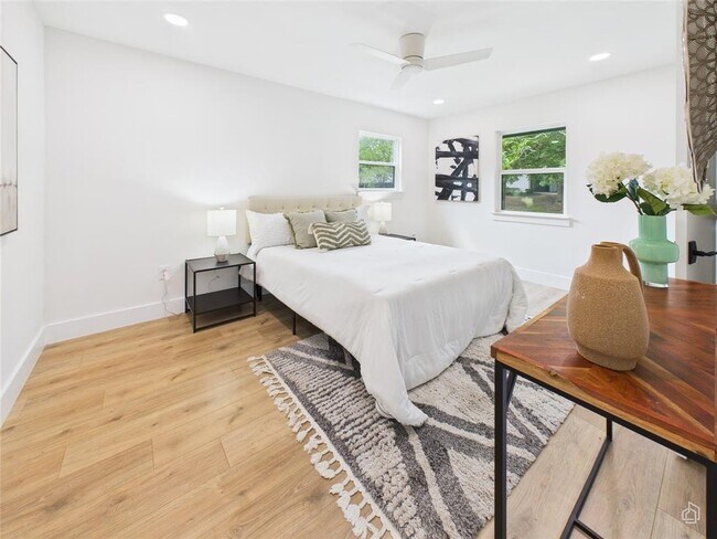 Building Photo - 7019 Creighton Ln