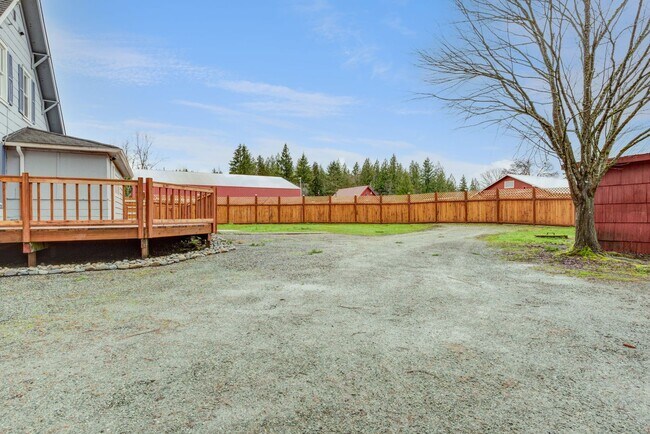 Building Photo - 11825 Woods Lake Rd
