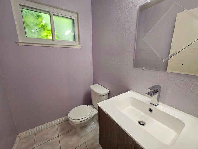 Building Photo - 3076 Valleywood Ct