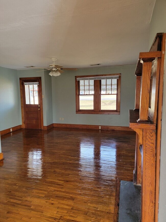 Building Photo - A LOT TO SEE! CALL US FOR A SHOWING!