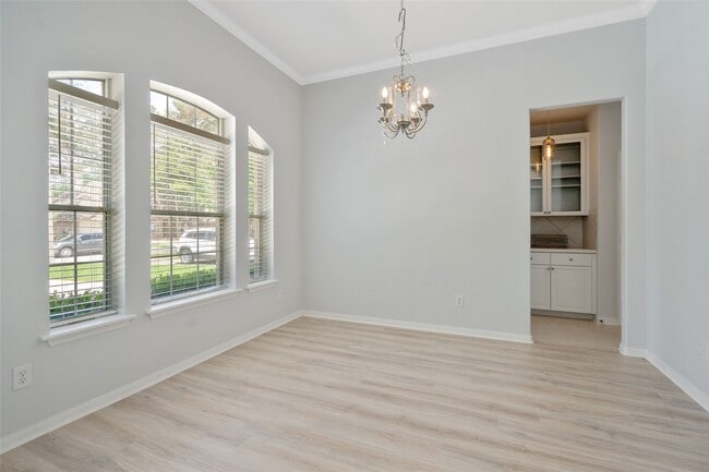 Building Photo - 30 Taupewood Pl