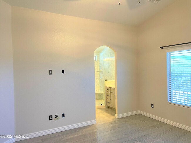 Building Photo - 8373 S Egyptian Dr