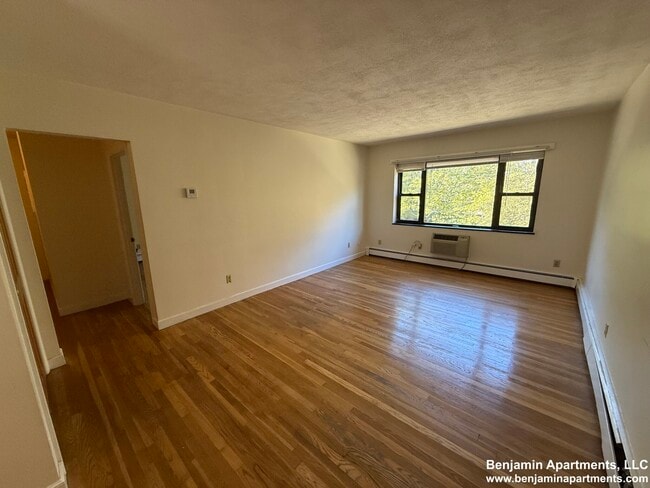 Building Photo - 276 Grove St