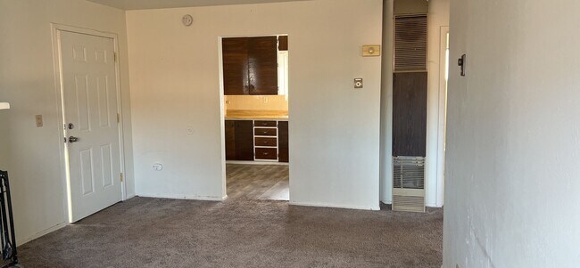 Building Photo - JacksonT-01