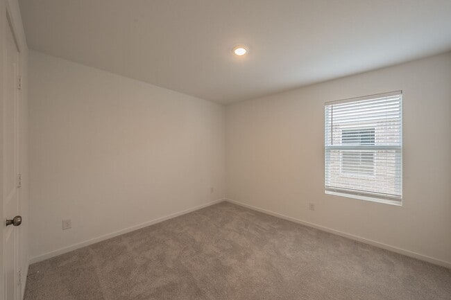 Building Photo - Brand new 3 bedroom 2 bath home Lennar home