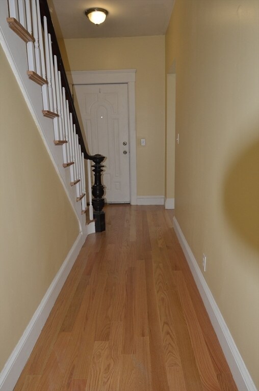 Building Photo - 68 Elm St