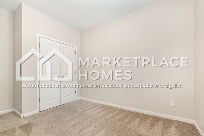 Building Photo - 509 1/2 E Maine Ave