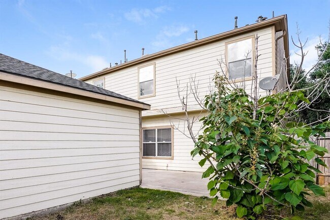 Building Photo - 23731 Pebworth Pl