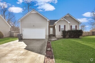 Building Photo - Pet Friendly Three Bedroom!