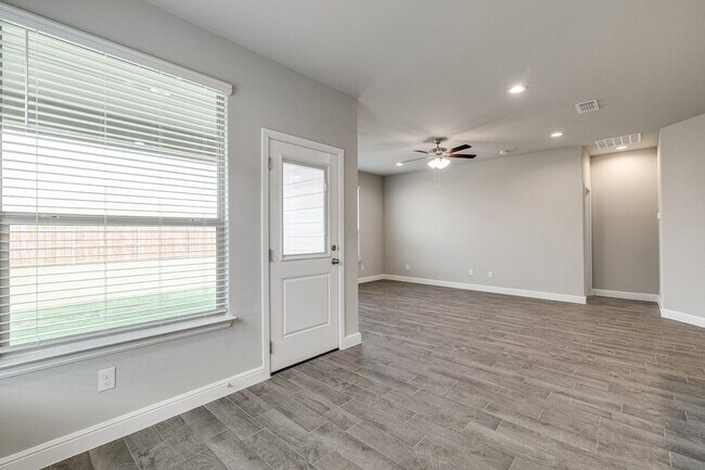 Building Photo - 14616 Bootes Dr