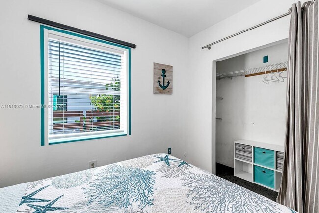 Building Photo - 1629 Johnson St