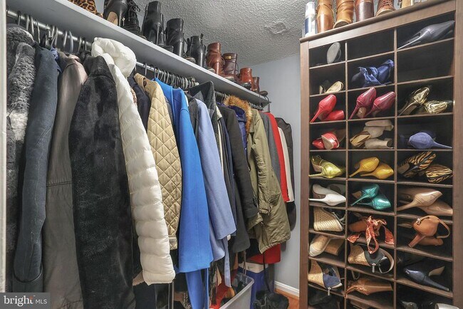 Building Photo - 3713 S George Mason Dr