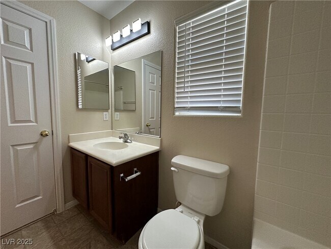 Building Photo - 4777 Arroyo Seco Dr
