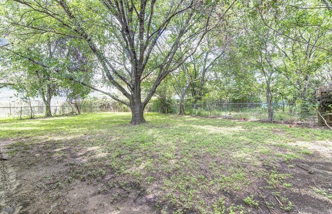 Building Photo - 5301 Indio Cir