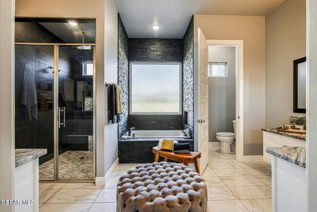 Building Photo - 6716 Rio Haciendas