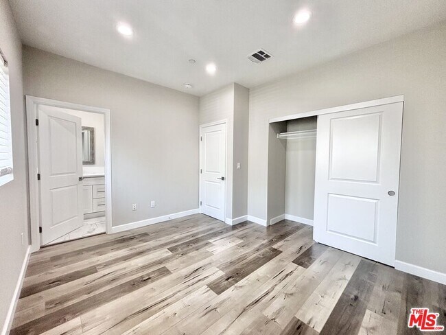 Building Photo - 14528 Killion St